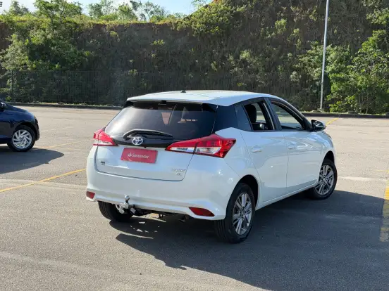 TOYOTA-YARIS-2020
