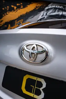 TOYOTA-YARIS-2020