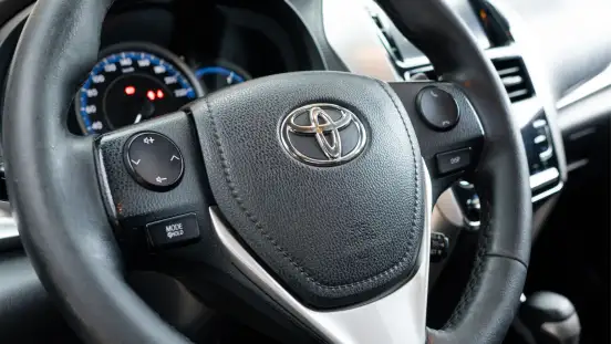 TOYOTA-YARIS-2020