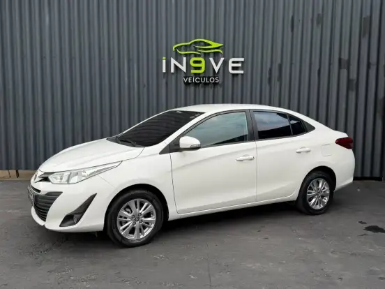 TOYOTA-YARIS-2018