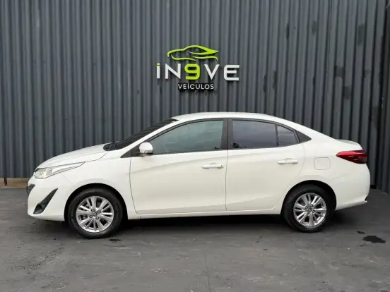 TOYOTA-YARIS-2018