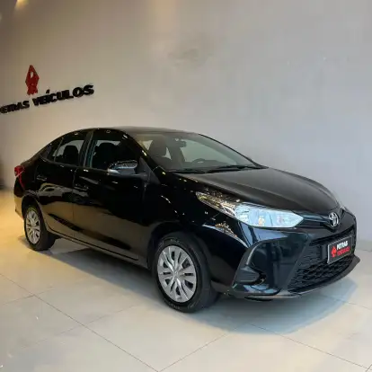 TOYOTA-YARIS-2024