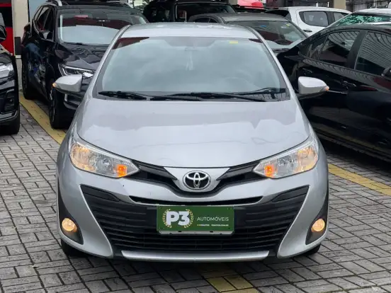TOYOTA-YARIS-2018