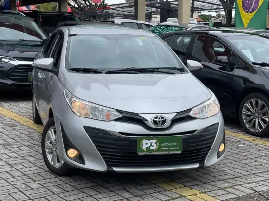 TOYOTA-YARIS-2018