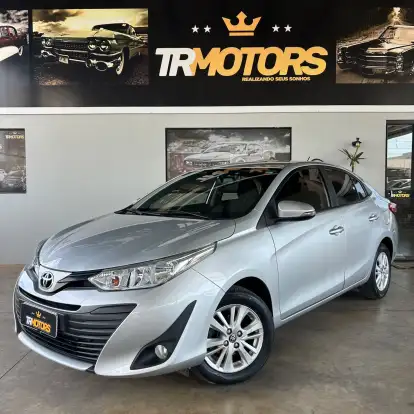 TOYOTA-YARIS-2018