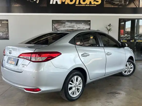 TOYOTA-YARIS-1.5 16V FLEX SEDAN XL PLUS TECH MULTIDRIVE TOYOTA-YARIS-2018