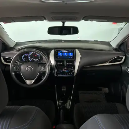 TOYOTA-YARIS-2018