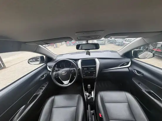 TOYOTA-YARIS-1.5 16V FLEX SEDAN XL PLUS TECH MULTIDRIVE TOYOTA-YARIS-2019