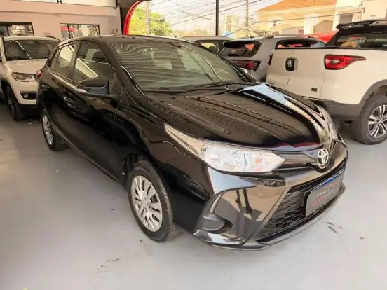 TOYOTA-YARIS-2024