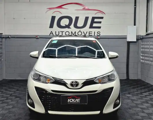 TOYOTA-YARIS-2019
