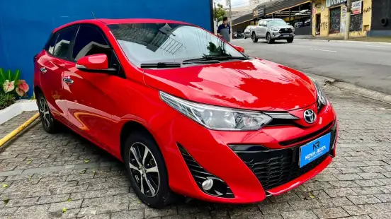 TOYOTA-YARIS-2019