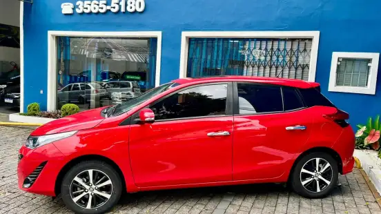 TOYOTA-YARIS-2019