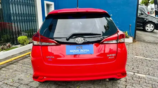TOYOTA-YARIS-2019