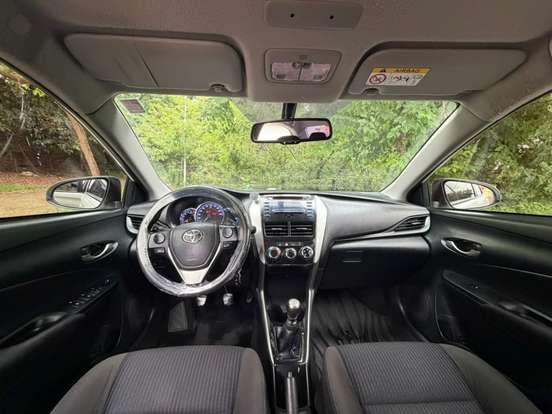 TOYOTA-YARIS-2019
