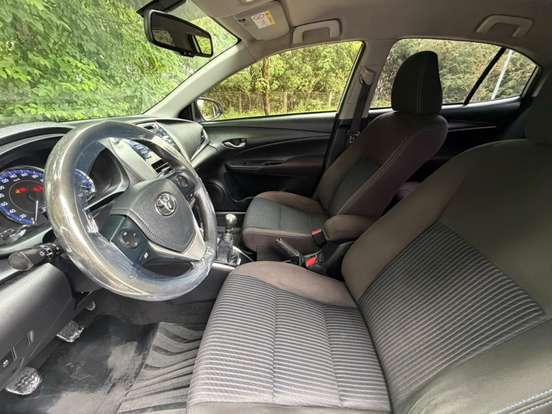 TOYOTA-YARIS-2019
