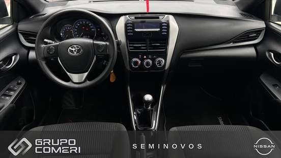 TOYOTA-YARIS-2018