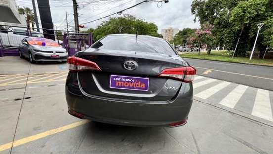 TOYOTA-YARIS-2024