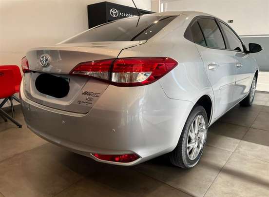 TOYOTA-YARIS-2024