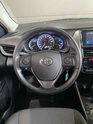 TOYOTA-YARIS-2024