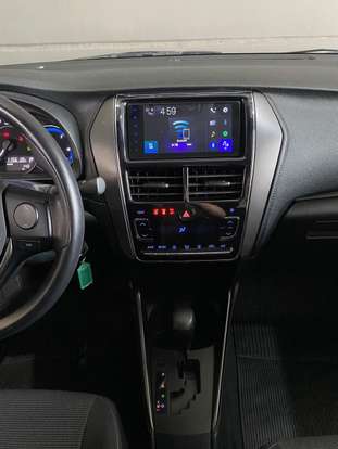 TOYOTA-YARIS-2024