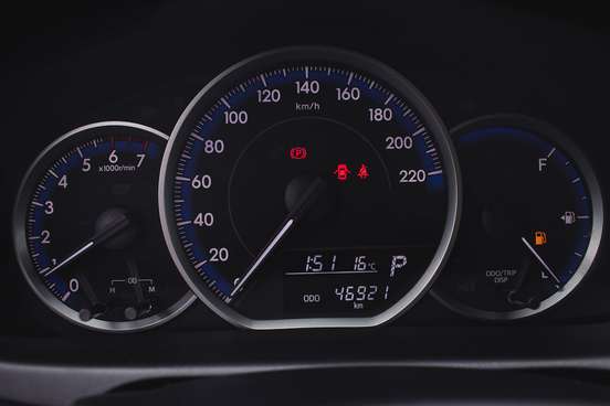 TOYOTA-YARIS-2024