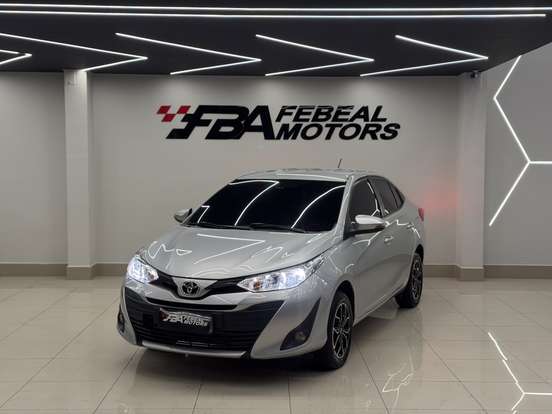 TOYOTA-YARIS-2019