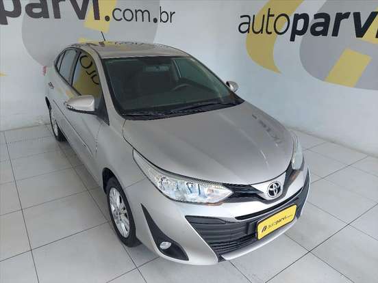 TOYOTA-YARIS-2019