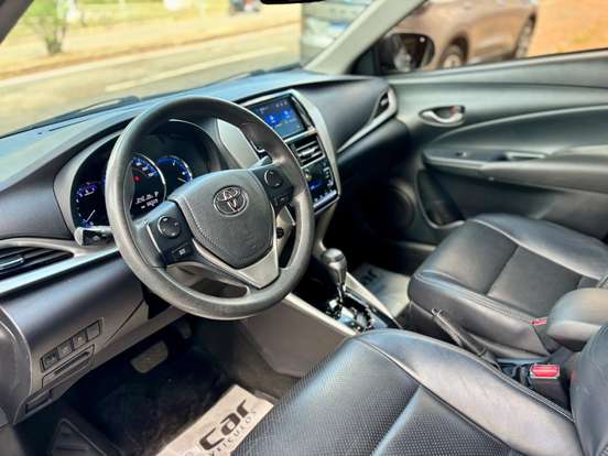 TOYOTA-YARIS-1.5 16V FLEX SEDAN XL PLUS TECH MULTIDRIVE TOYOTA-YARIS-2019