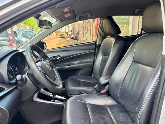 TOYOTA-YARIS-2019