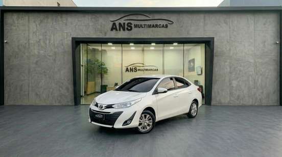 TOYOTA-YARIS-2018