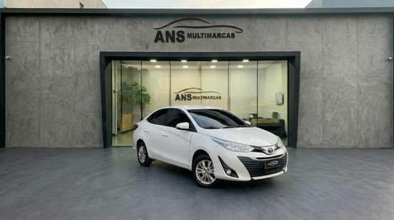 TOYOTA-YARIS-2018