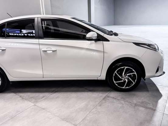 TOYOTA-YARIS-1.5 16V FLEX SEDAN XLS CONNECT MULTIDRIVE TOYOTA-YARIS-2022