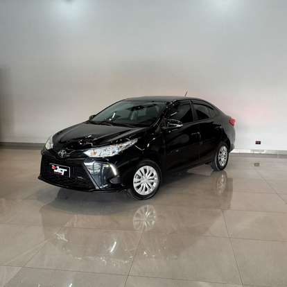 TOYOTA-YARIS-2023