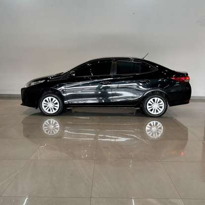 TOYOTA-YARIS-2023