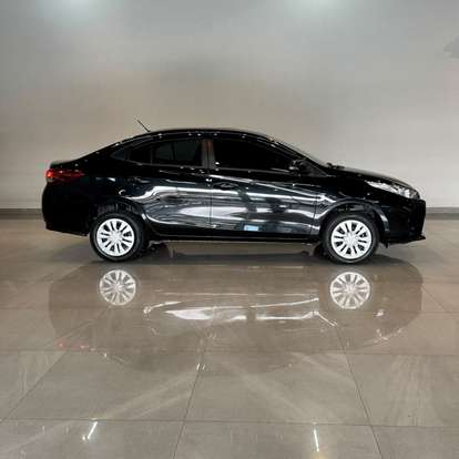 TOYOTA-YARIS-2023
