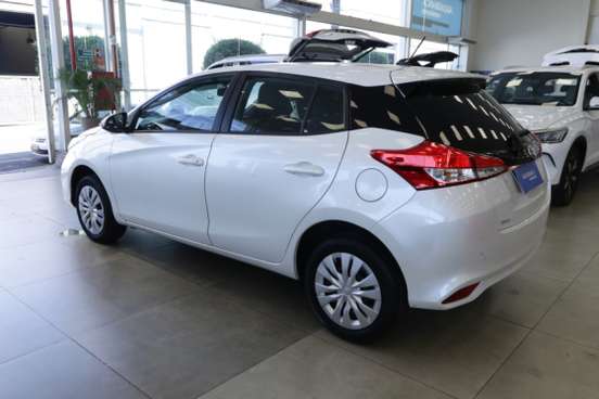 TOYOTA-YARIS-2024