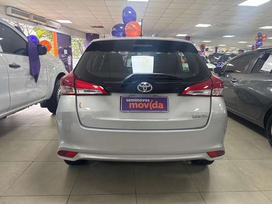 TOYOTA-YARIS-2024