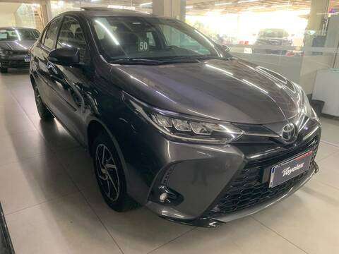 TOYOTA-YARIS-2022