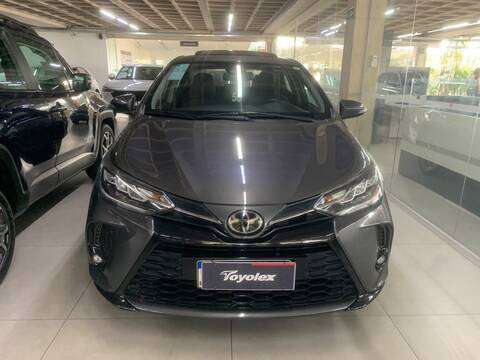 TOYOTA-YARIS-2022