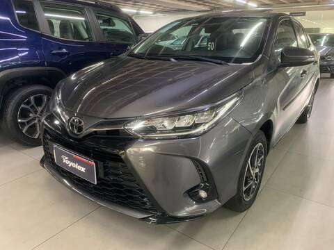 TOYOTA-YARIS-2022