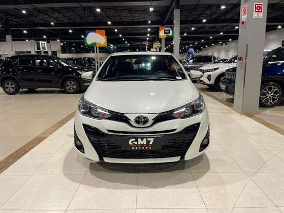 TOYOTA-YARIS-2019