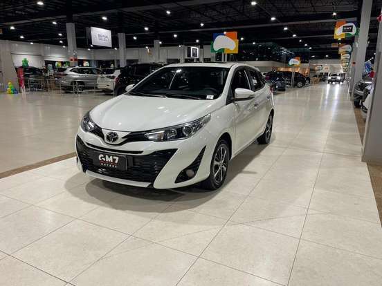 TOYOTA-YARIS-2019
