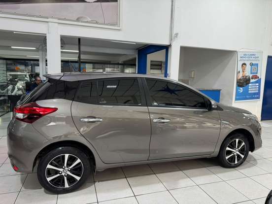 TOYOTA-YARIS-1.5 16V FLEX XLS MULTIDRIVE TOYOTA-YARIS-2018