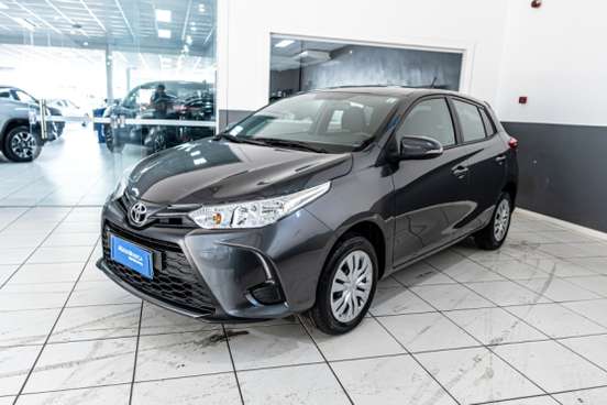 TOYOTA-YARIS-2024