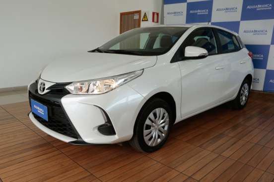 TOYOTA-YARIS-2024