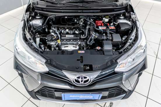 TOYOTA-YARIS-2024