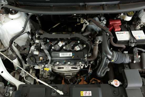 TOYOTA-YARIS-2024