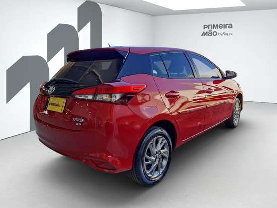 TOYOTA-YARIS-2024