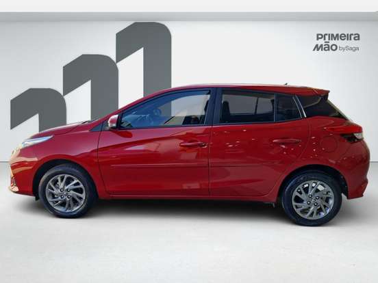 TOYOTA-YARIS-2024