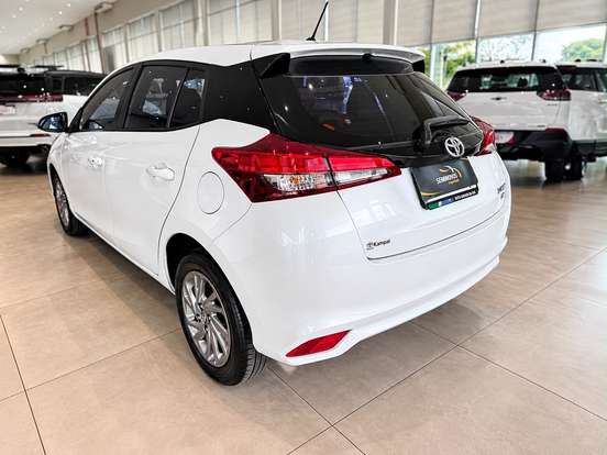 TOYOTA-YARIS-1.5 16V FLEX XS MULTIDRIVE TOYOTA-YARIS-2023